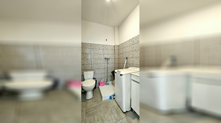 Ma-Cabane - Location Local commercial Gonfaron, 40 m²