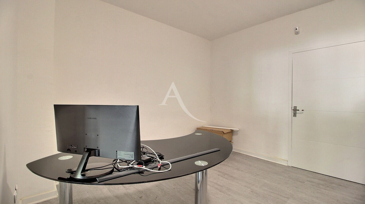 Ma-Cabane - Location Local commercial GRAND-COURONNE, 67 m²