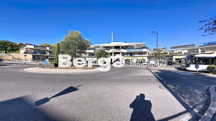 Ma-Cabane - Location Local commercial Grasse, 100 m²