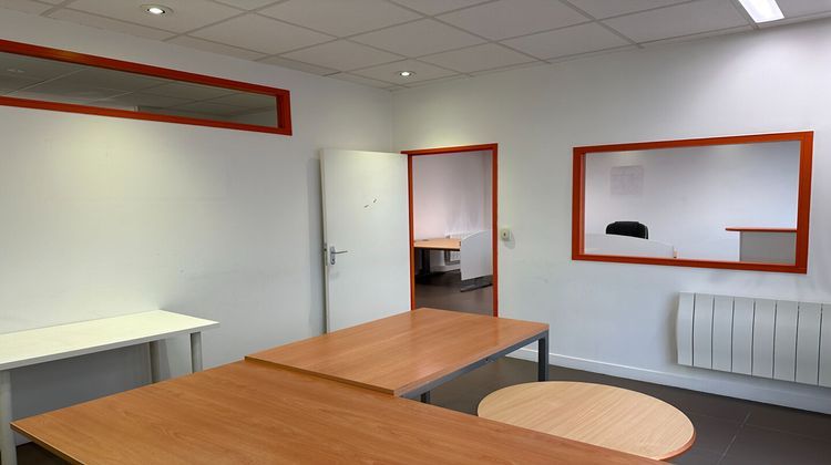 Ma-Cabane - Location Local commercial GREZIEU-LA-VARENNE, 60 m²