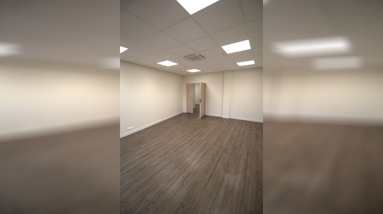 Ma-Cabane - Location Local commercial GRIGNY, 27 m²