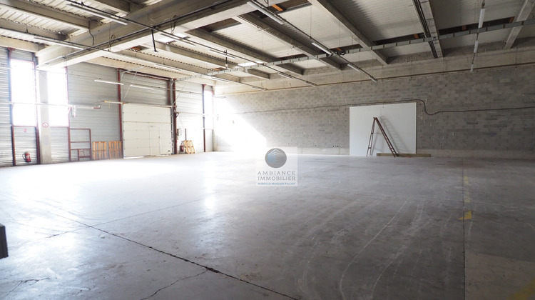 Ma-Cabane - Location Local commercial Guilherand-Granges, 200 m²