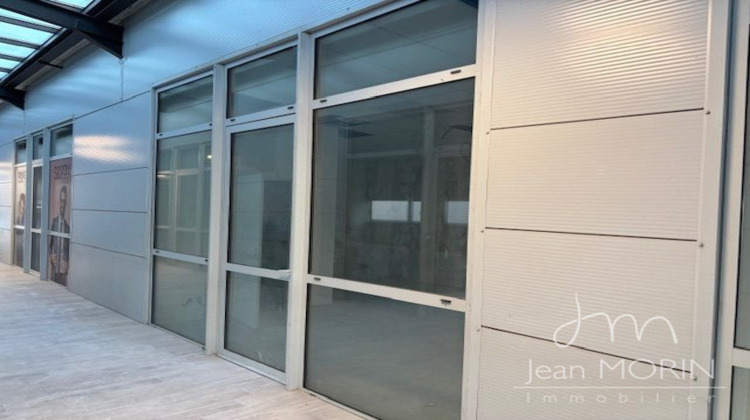 Ma-Cabane - Location Local commercial Guilherand-Granges, 60 m²