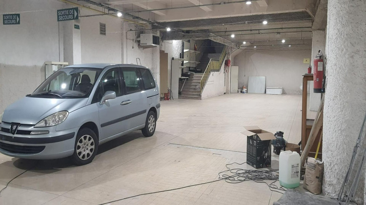 Ma-Cabane - Location Local commercial Hayange, 470 m²