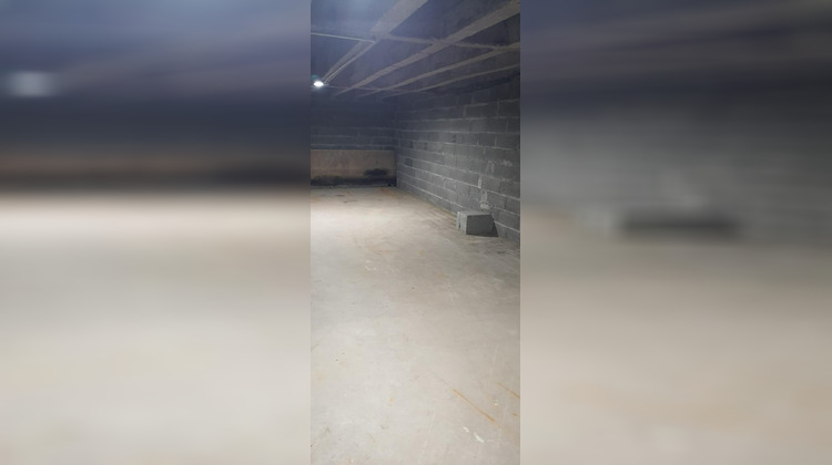 Ma-Cabane - Location Local commercial Hayange, 470 m²
