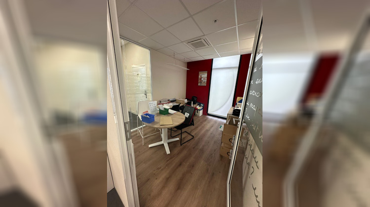 Ma-Cabane - Location Local commercial HENIN-BEAUMONT, 300 m²