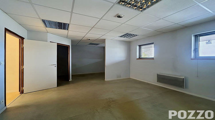 Ma-Cabane - Location Local commercial HEROUVILLE-SAINT-CLAIR, 46 m²