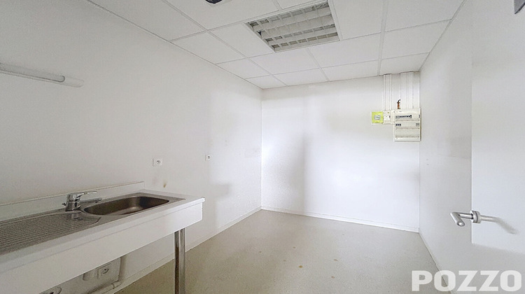 Ma-Cabane - Location Local commercial HEROUVILLE-SAINT-CLAIR, 46 m²