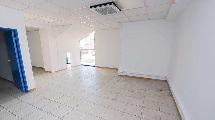 Ma-Cabane - Location Local commercial HYERES, 221 m²