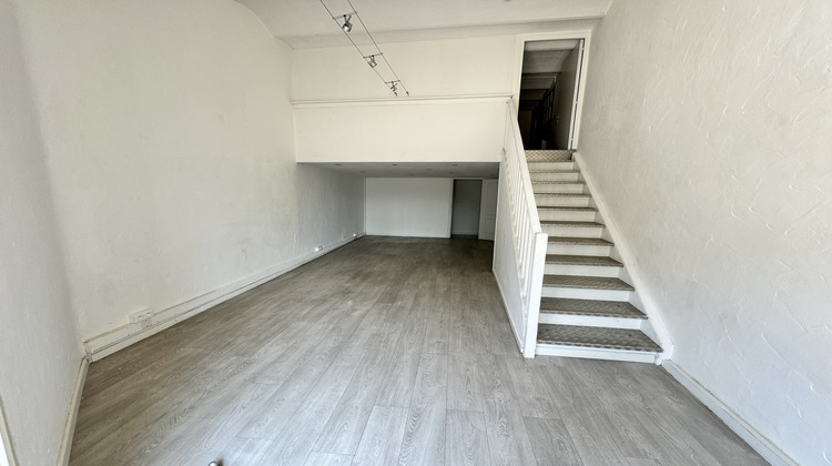 Ma-Cabane - Location Local commercial Hyères, 47 m²