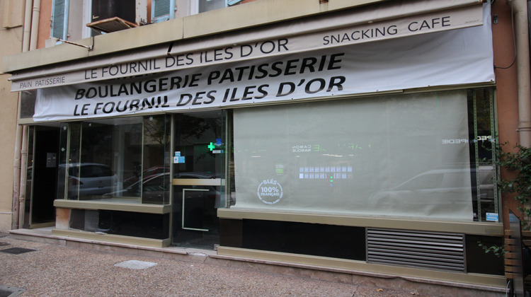 Ma-Cabane - Location Local commercial Hyères, 157 m²