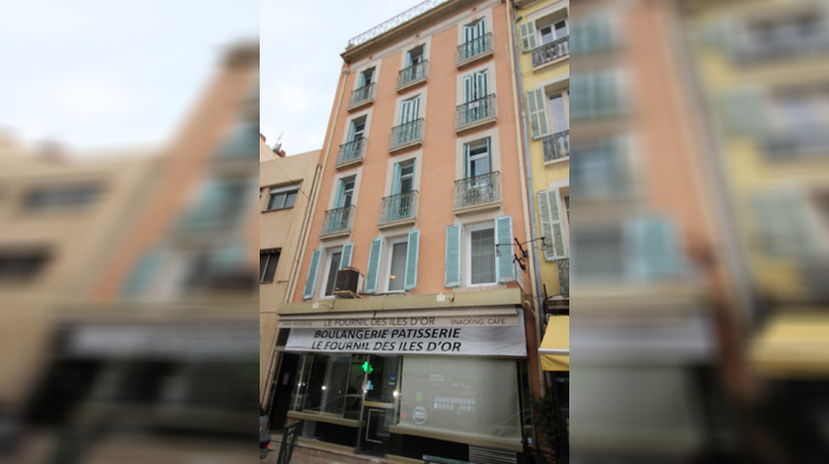 Ma-Cabane - Location Local commercial Hyères, 157 m²