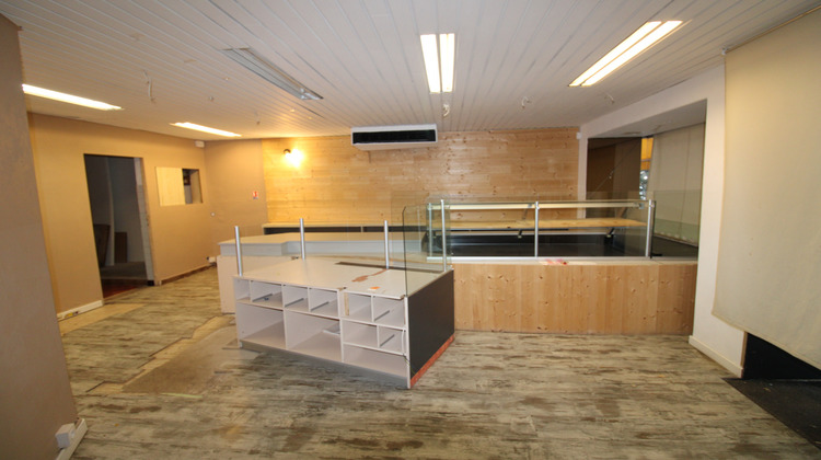 Ma-Cabane - Location Local commercial Hyères, 157 m²