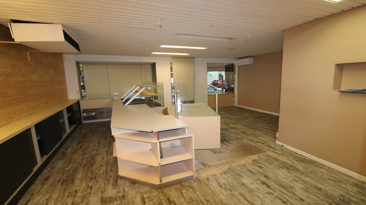 Ma-Cabane - Location Local commercial Hyères, 157 m²