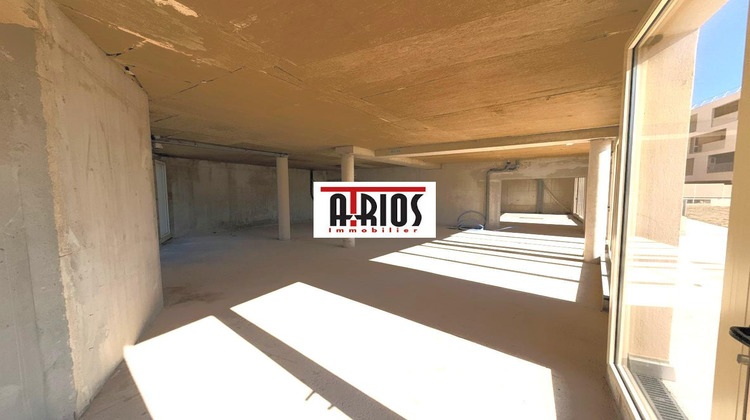 Ma-Cabane - Location Local commercial Hyères, 101 m²