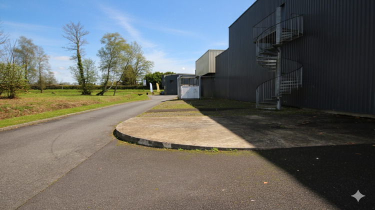 Ma-Cabane - Location Local commercial Idron, 1768 m²