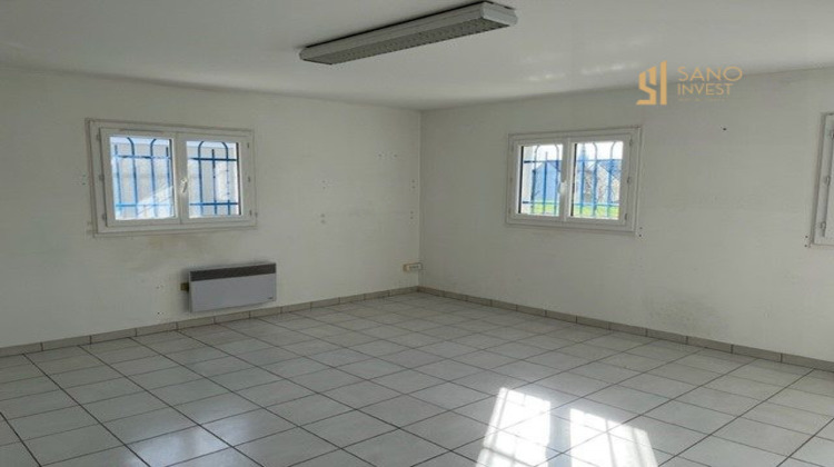 Ma-Cabane - Location Local commercial Ifs, 251 m²