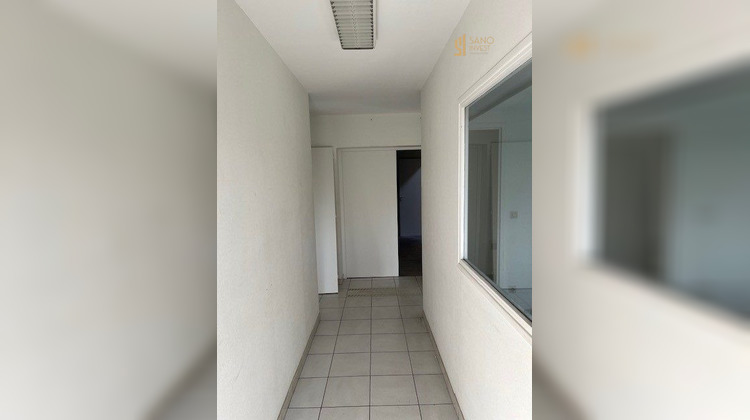 Ma-Cabane - Location Local commercial Ifs, 251 m²