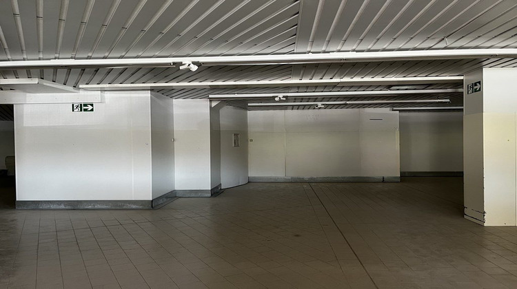 Ma-Cabane - Location Local commercial Isle, 340 m²