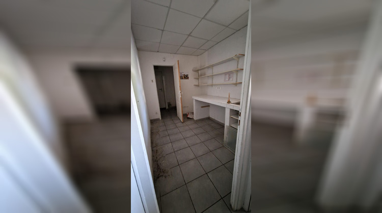 Ma-Cabane - Location Local commercial Istres, 92 m²
