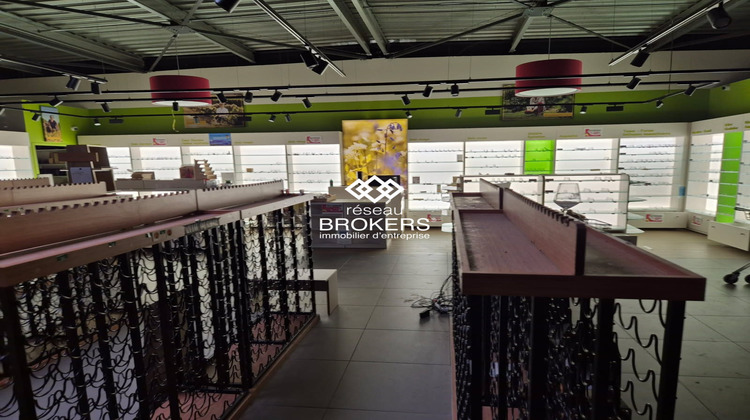 Ma-Cabane - Location Local commercial Istres, 585 m²