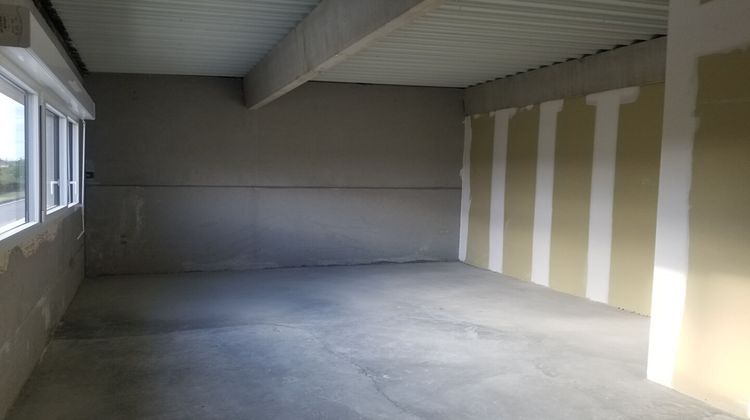 Ma-Cabane - Location Local commercial IZON, 175 m²