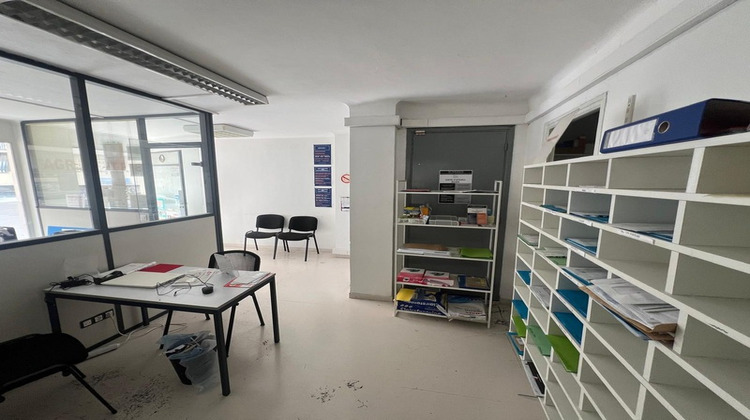 Ma-Cabane - Location Local commercial JUAN LES PINS, 62 m²