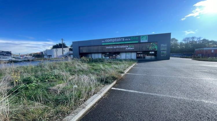Ma-Cabane - Location Local commercial JUILLAN, 1558 m²