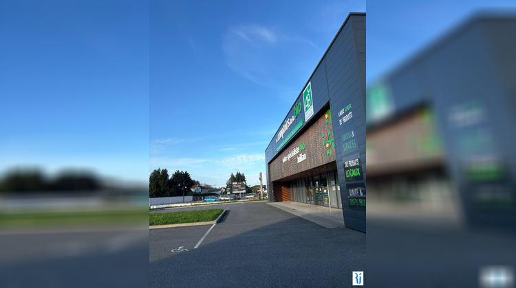 Ma-Cabane - Location Local commercial JUILLAN, 1500 m²