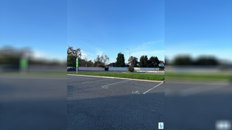 Ma-Cabane - Location Local commercial JUILLAN, 1500 m²