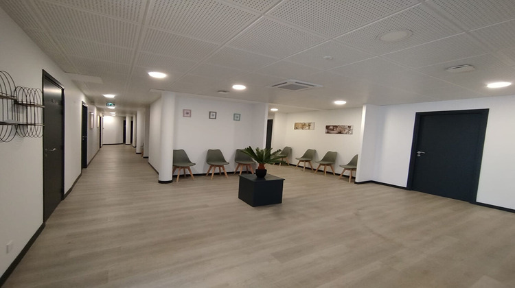 Ma-Cabane - Location Local commercial JUZIERS, 27 m²