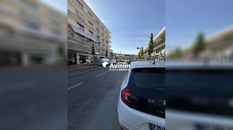 Ma-Cabane - Location Local commercial L'Haÿ-les-Roses, 76 m²