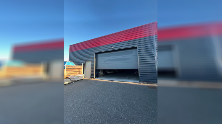 Ma-Cabane - Location Local commercial L'Isle-Jourdain, 301 m²