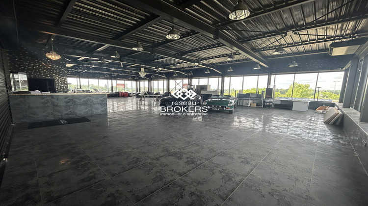 Ma-Cabane - Location Local commercial L'Isle-Jourdain, 349 m²