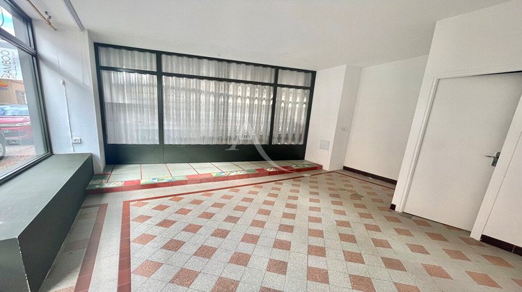 Ma-Cabane - Location Local commercial L'ISLE-JOURDAIN, 18 m²