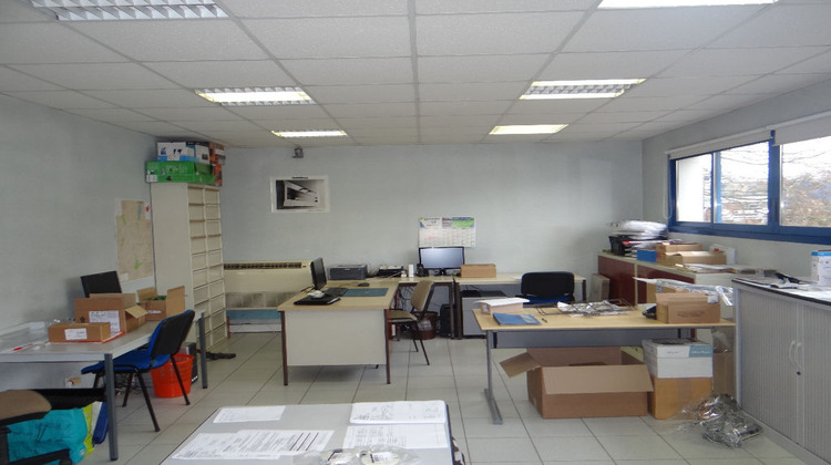 Ma-Cabane - Location Local commercial LA CHAIZE-LE-VICOMTE, 300 m²