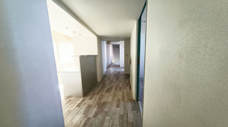 Ma-Cabane - Location Local commercial LA CHAPELLE-SUR-ERDRE, 79 m²