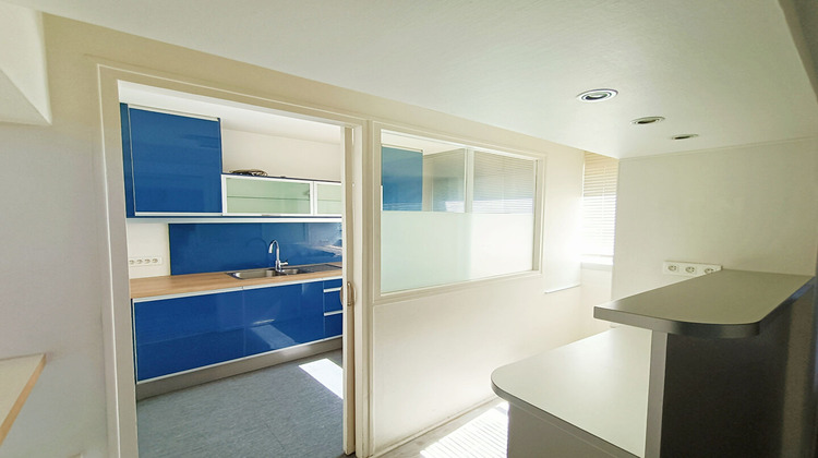 Ma-Cabane - Location Local commercial LA CHAPELLE-SUR-ERDRE, 79 m²
