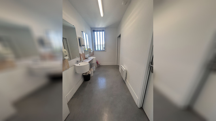 Ma-Cabane - Location Local commercial LA CHEVROLIERE, 500 m²