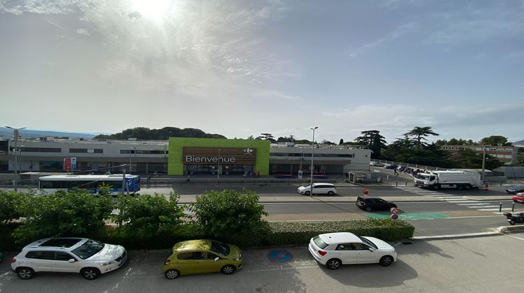 Ma-Cabane - Location Local commercial LA CIOTAT, 71 m²