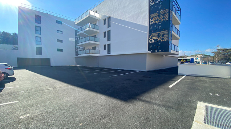 Ma-Cabane - Location Local commercial LA CIOTAT, 90 m²