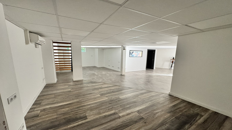 Ma-Cabane - Location Local commercial La Crau, 190 m²