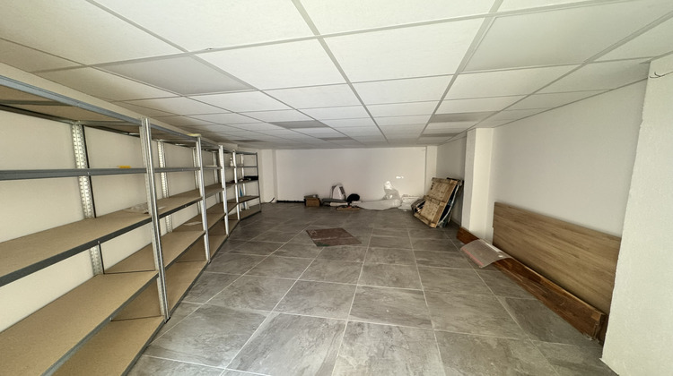 Ma-Cabane - Location Local commercial La Crau, 190 m²