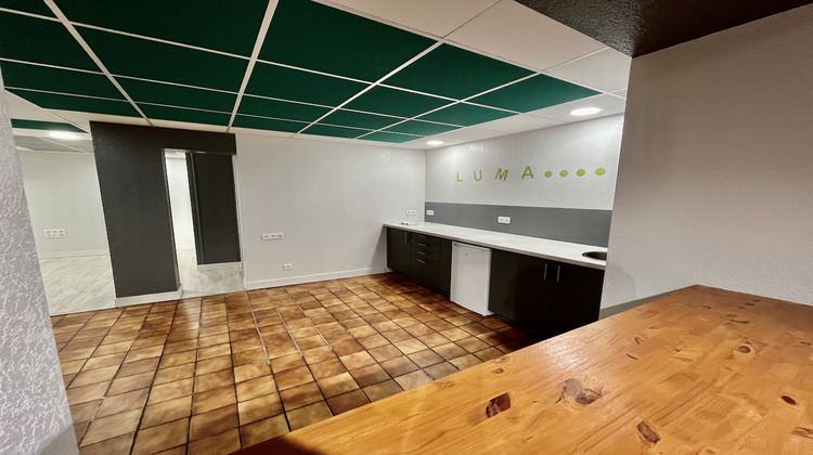 Ma-Cabane - Location Local commercial LA CROIX-BLANCHE, 98 m²