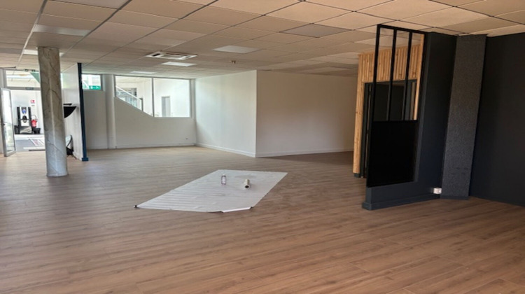 Ma-Cabane - Location Local commercial LA FOUILLOUSE, 175 m²