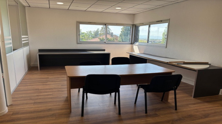 Ma-Cabane - Location Local commercial LA FOUILLOUSE, 155 m²