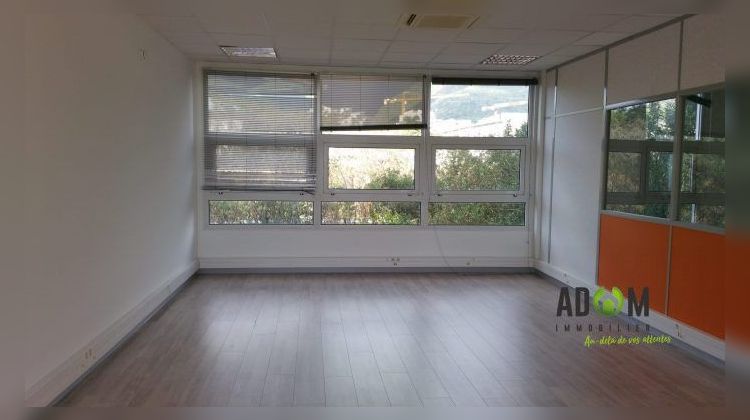 Ma-Cabane - Location Local commercial La Possession, 95 m²