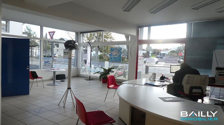 Ma-Cabane - Location Local commercial LA ROCHE-SUR-YON, 145 m²