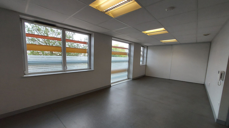 Ma-Cabane - Location Local commercial LA ROCHE-SUR-YON, 40 m²