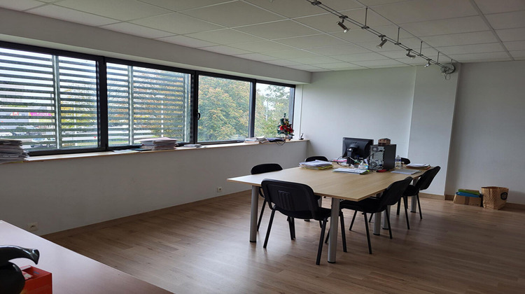 Ma-Cabane - Location Local commercial LA ROCHE-SUR-YON, 97 m²